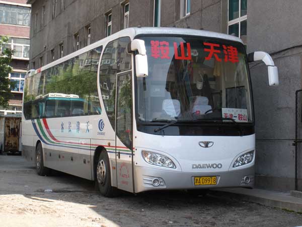 【深圳接駁班車】解決園區地鐵接駁問題 深圳接駁班車
