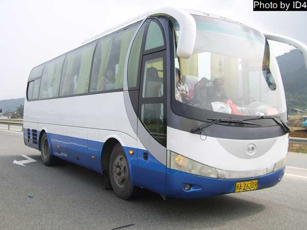 1594533599218143.jpg 深圳巴士租賃