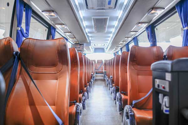 年會、活動、團建租大巴車?商務用車服務怎么選?